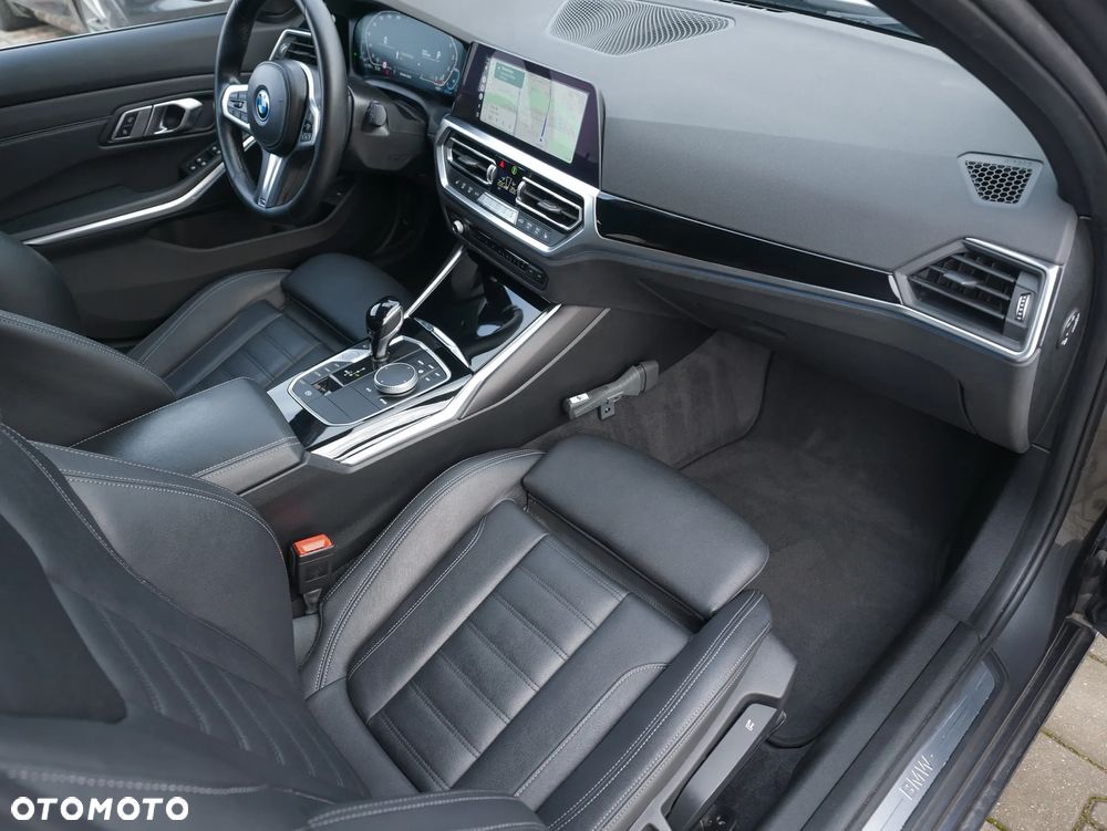 BMW Seria 3 330e Sport Line - 20