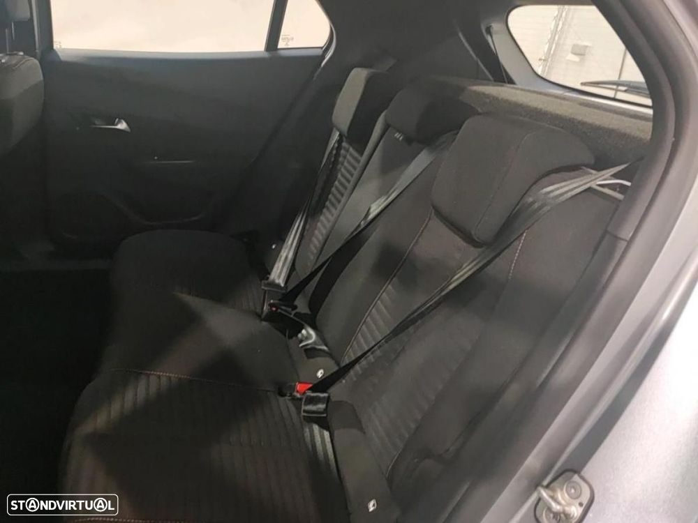 Peugeot 2008 1.5 BlueHDi Active Pack EAT8 - 4