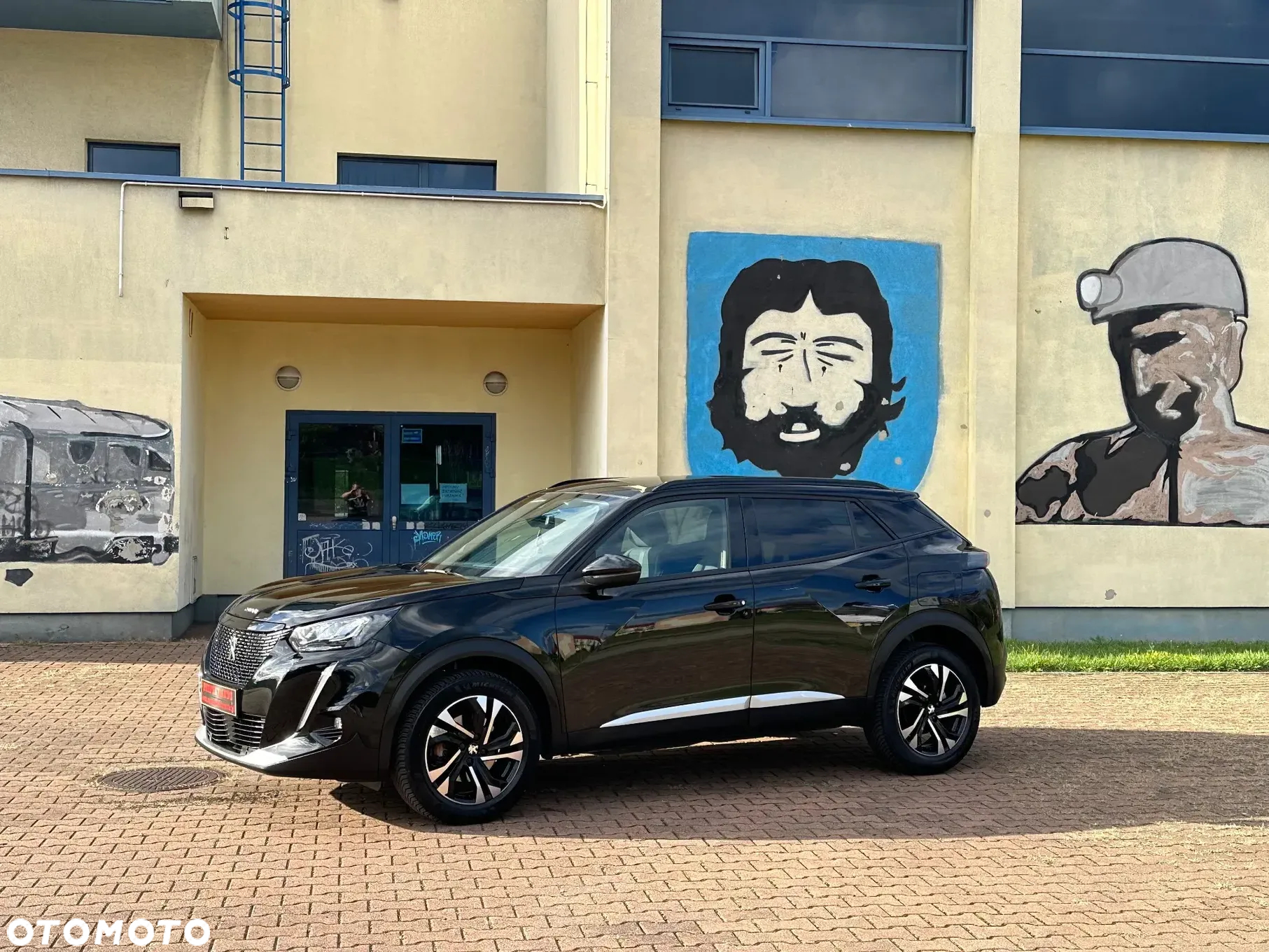 Peugeot 2008 1.5 BlueHDi Allure Pack S&S EAT8 - 4