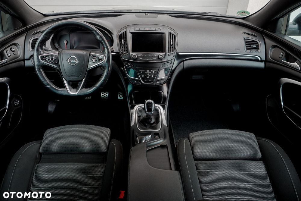 Opel Insignia 1.6 T Cosmo S&S - 33