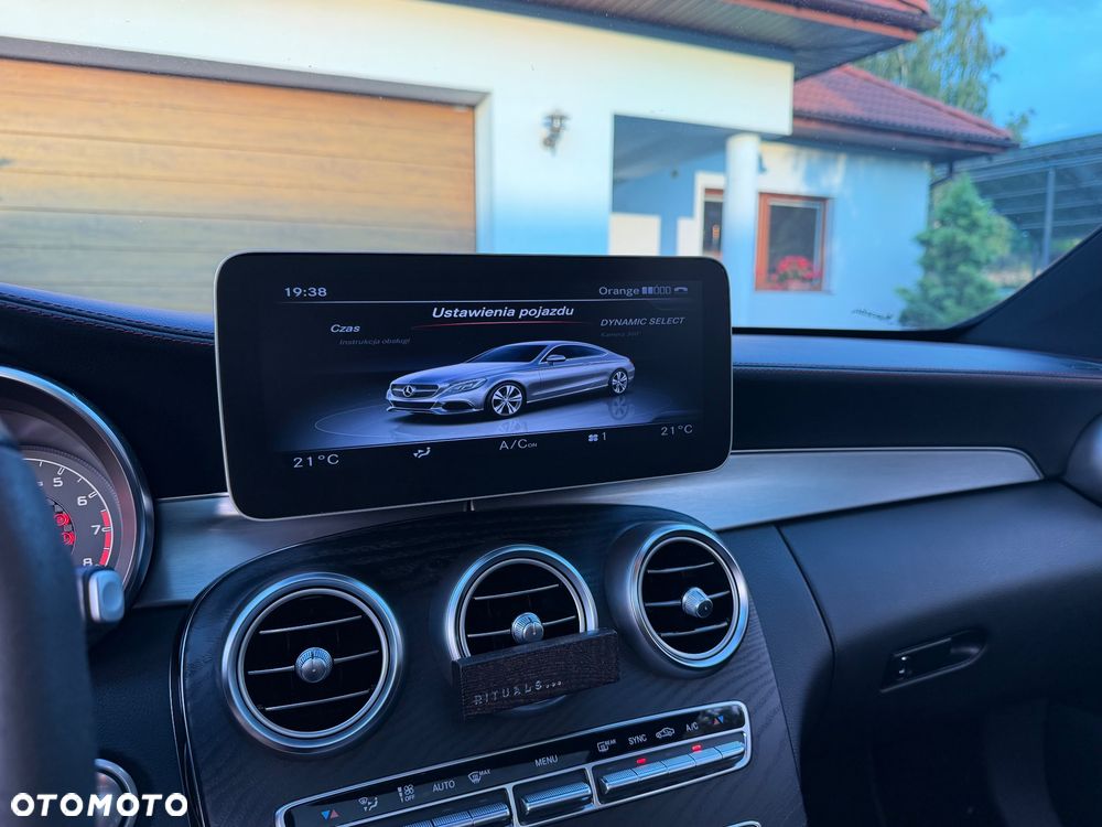 Mercedes-Benz Klasa C AMG 43 4Matic 9G-TRONIC - 12