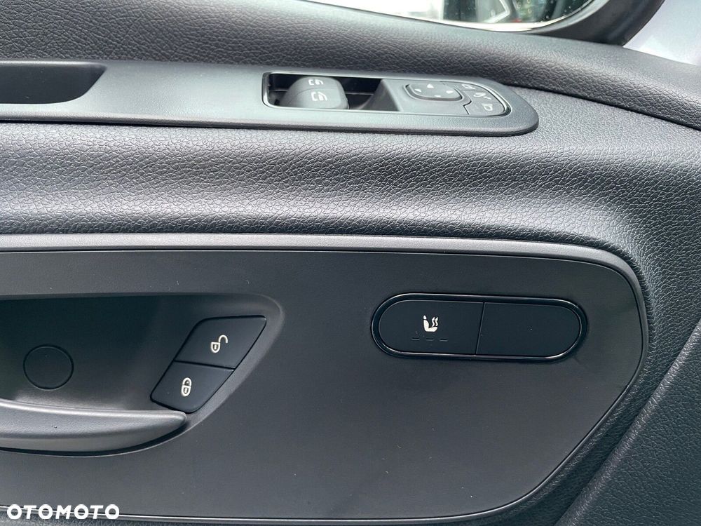 Mercedes-Benz Sprinter 317 CDI Reflektory LED Hak 3,5t. - 16