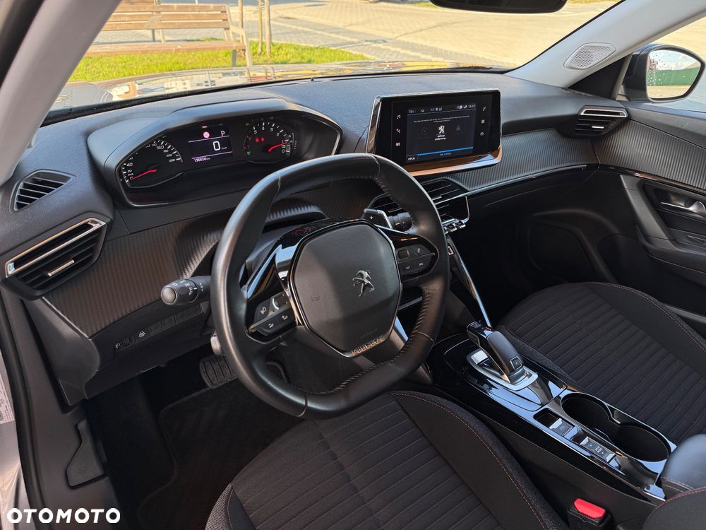 Peugeot 2008 PureTech 130 EAT8 Active - 9