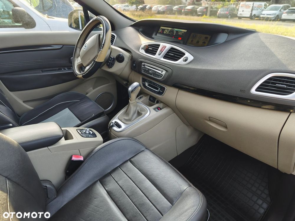Renault Scenic - 11