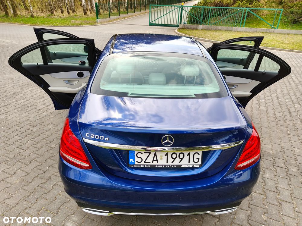 Mercedes-Benz Klasa C - 32