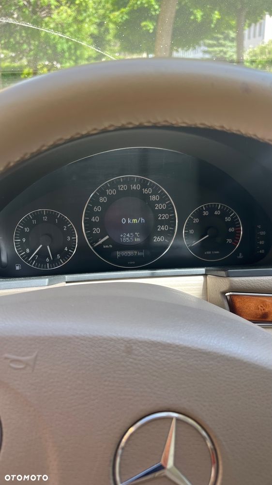 Mercedes-Benz Klasa E 320 4-Matic T Elegance - 14
