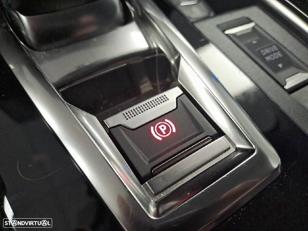 Peugeot 3008 1.2 PureTech Allure Pack EAT8 - 23