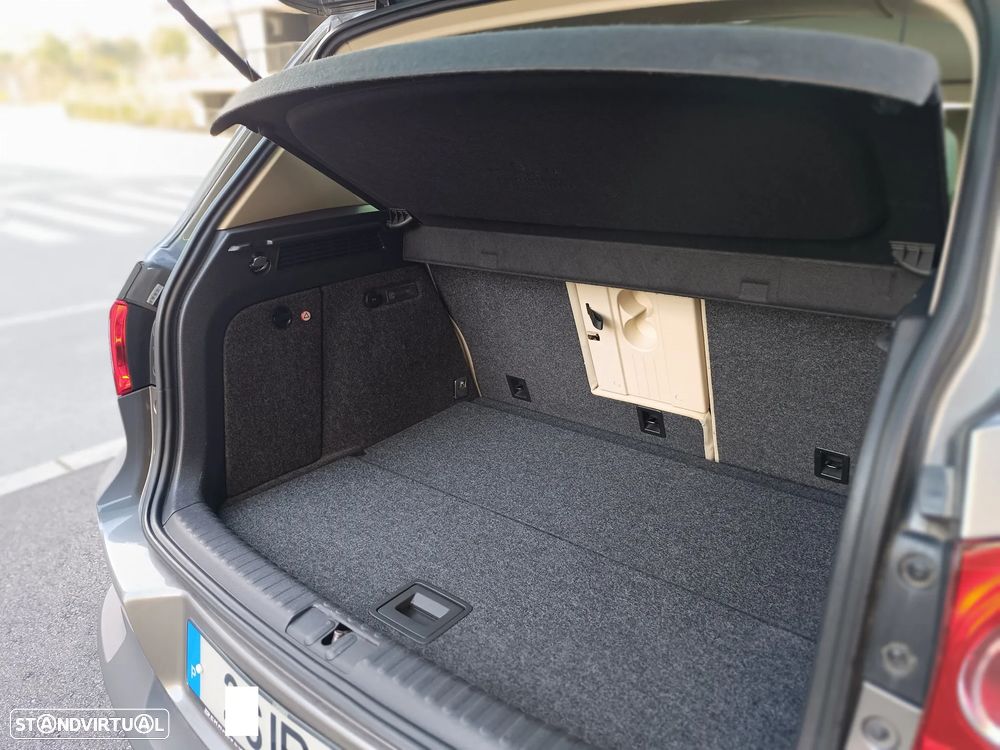 VW Tiguan 2.0 TDI Sport 4Motion Tip. - 8