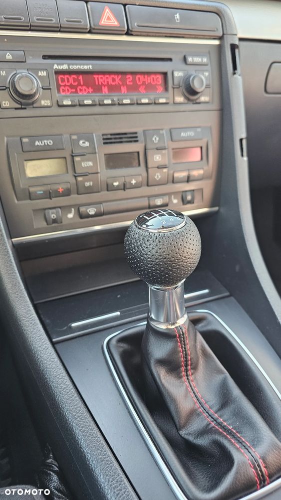 Audi A4 Avant 2.0 TDI DPF - 11