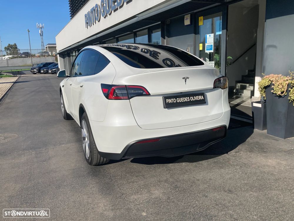 Tesla Model Y RWD - 7