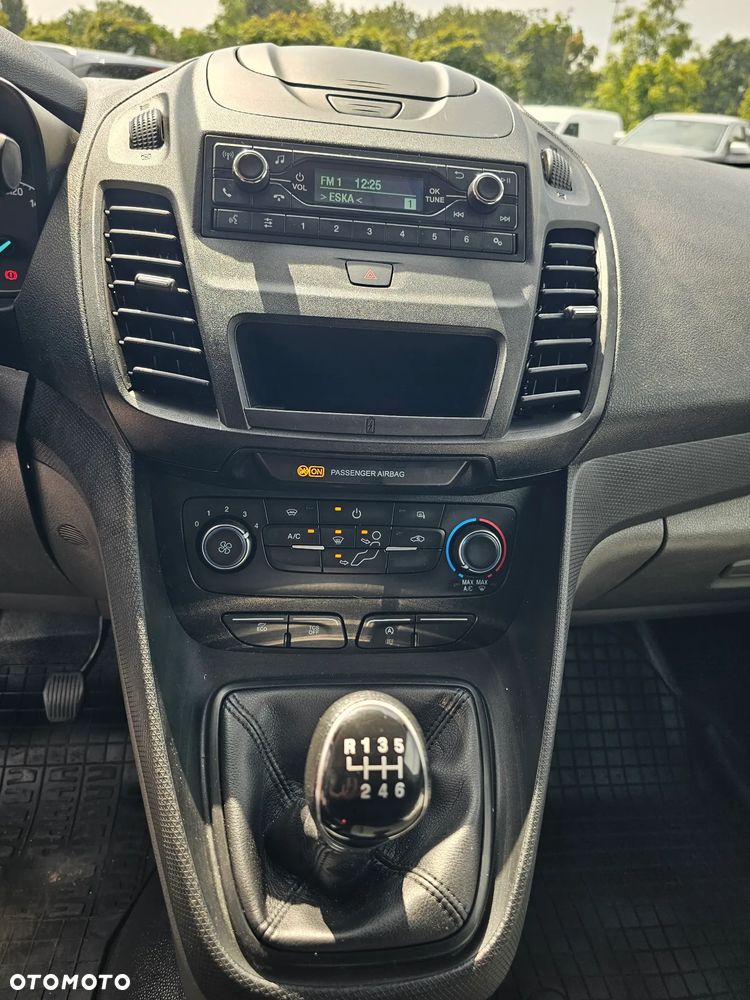Ford Transit Connect - 8