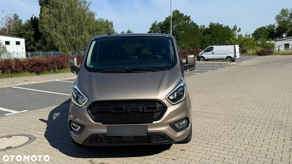Ford Tourneo Custom - 19