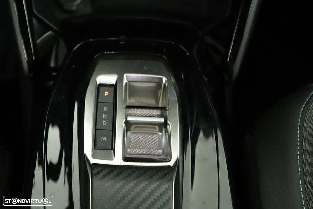 Peugeot 2008 1.2 PureTech Allure EAT8 - 15