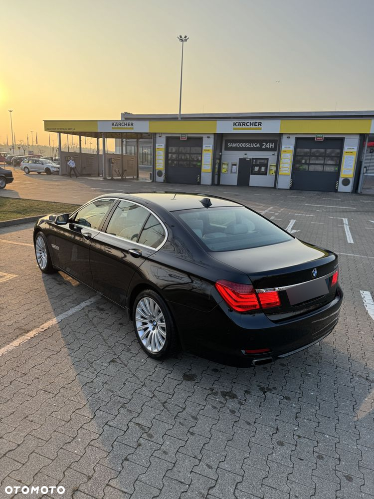 BMW Seria 7 740d xDrive - 35