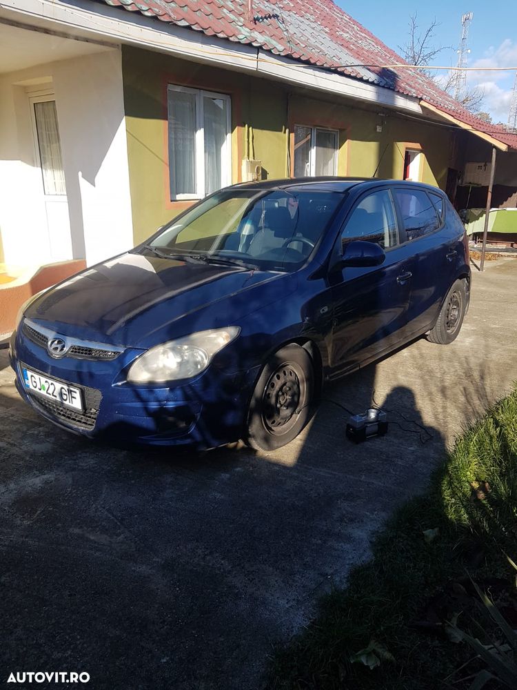 Hyundai i30 1.6 CRDi CLASSIC - 9