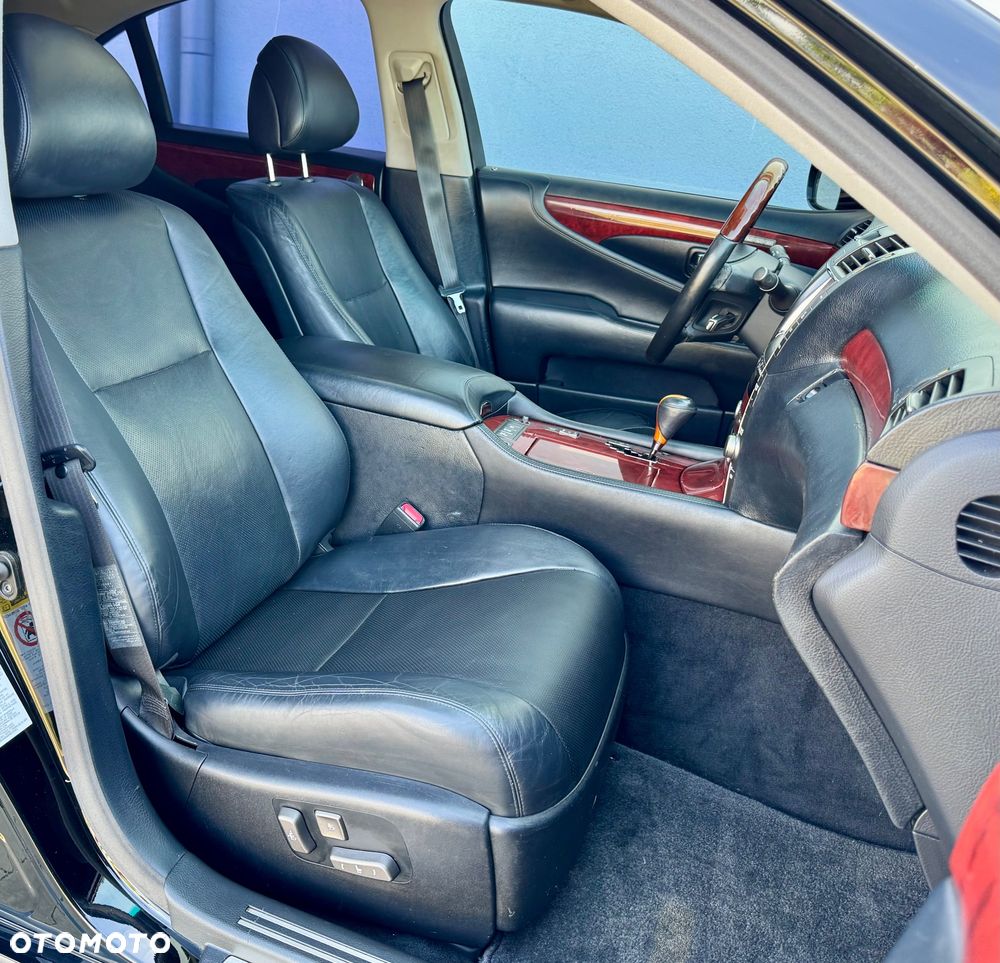 Lexus LS - 20