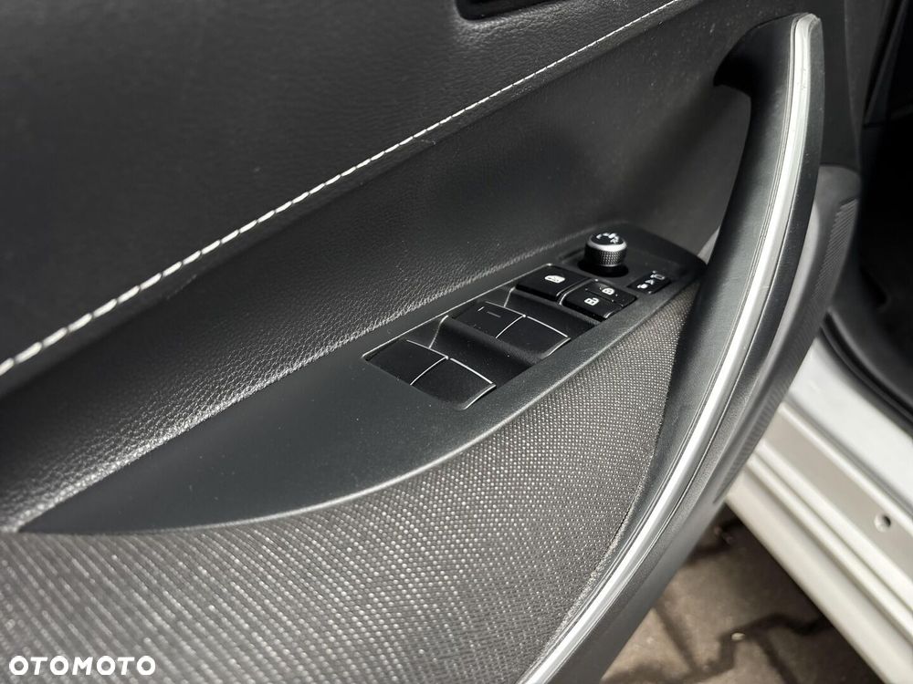 Toyota Corolla 1.8 Hybrid Comfort - 21