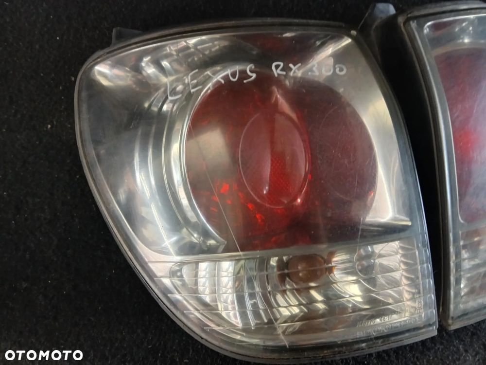 Lexus RX 300 2002 rok Lampa tylna lewa, prawa w błotnik - 4