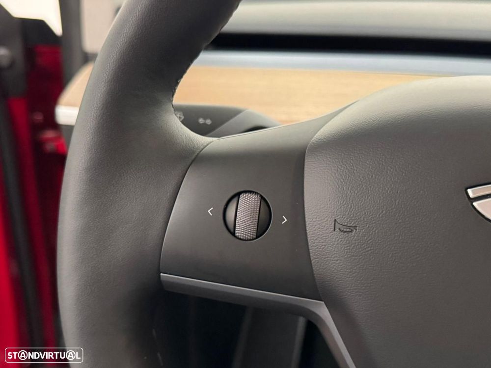 Tesla Model Y Long Range Tração Integral Premium - 18
