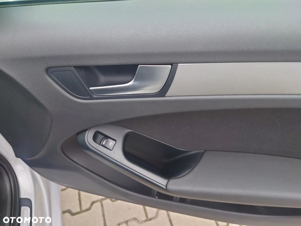 Audi A4 Limousine - 13