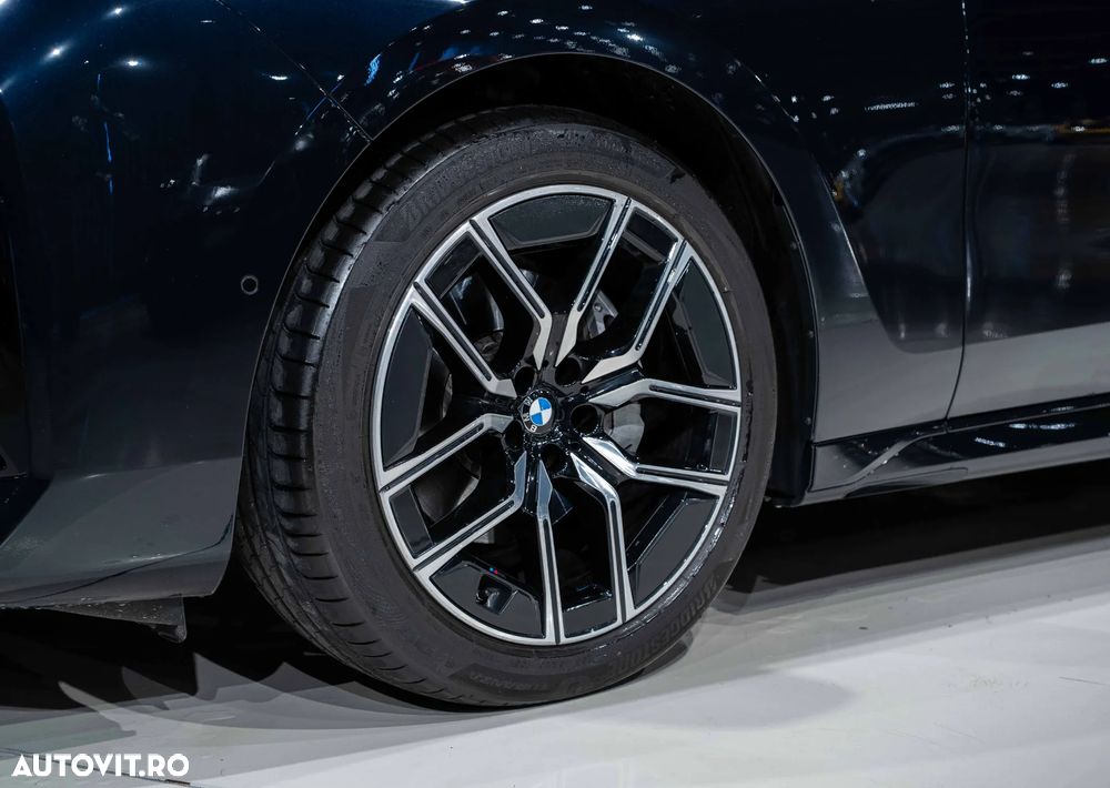 BMW Seria 7 - 12