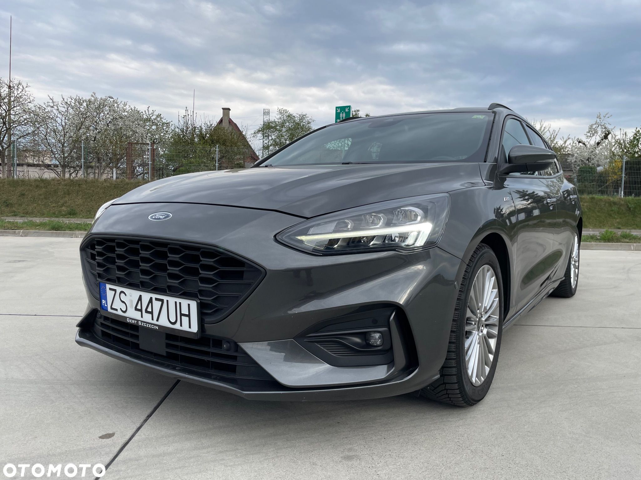 Ford Focus Turnier 1.0 EcoBoost Start-Stopp-System ST-LINE - 1