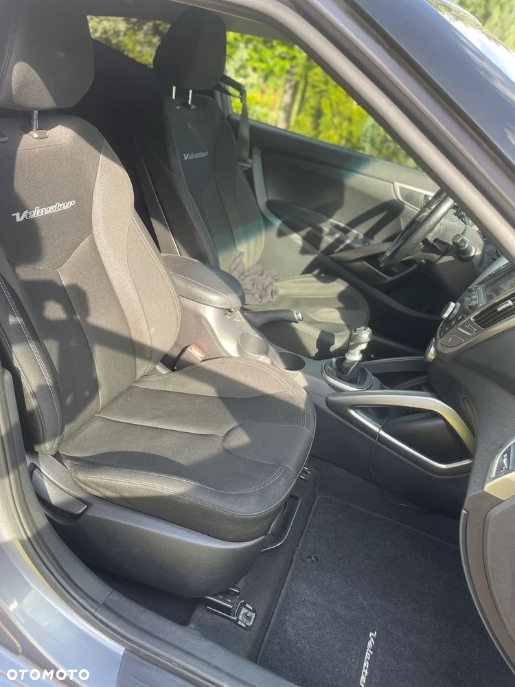 Hyundai Veloster 1.6 GDI Comfort - 4