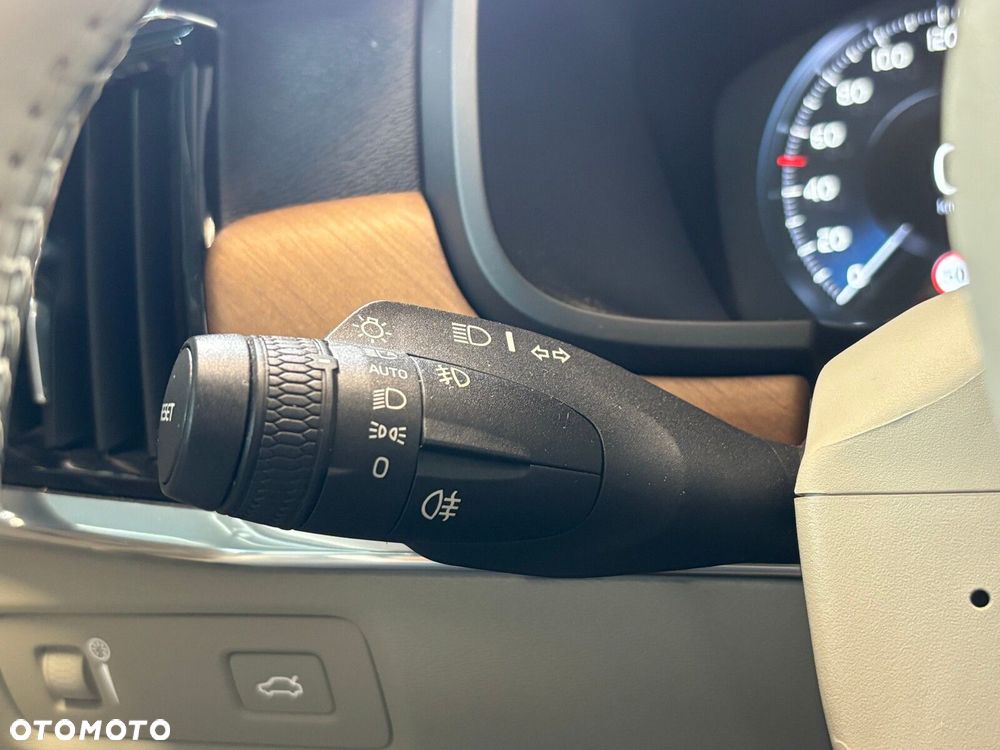 Volvo S90 - 12