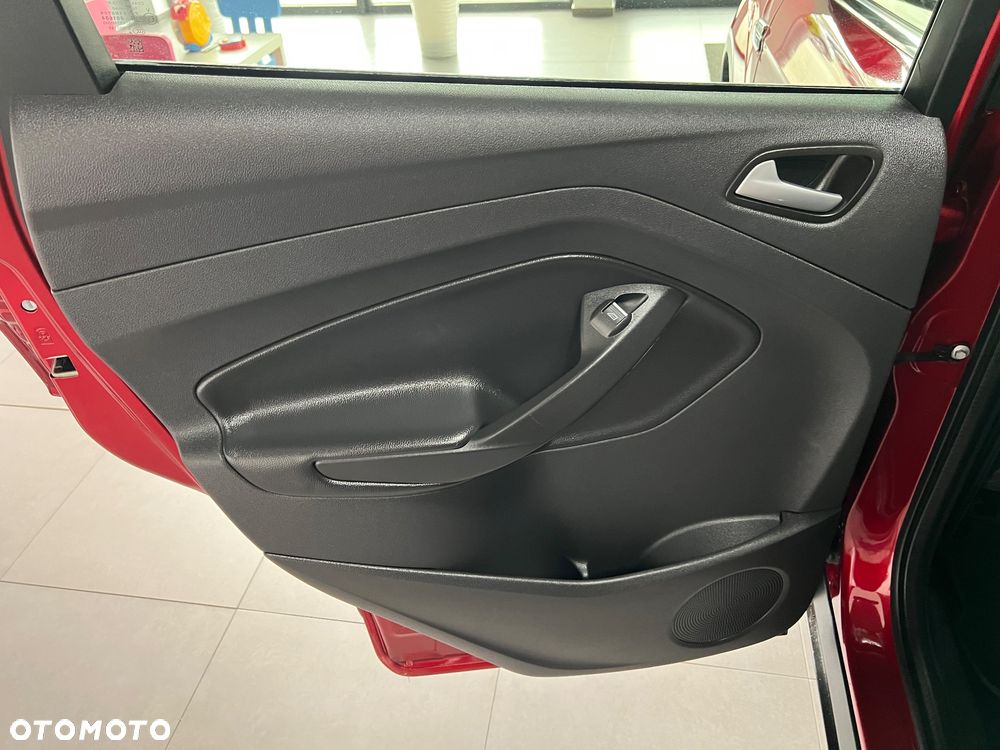 Ford Kuga - 26