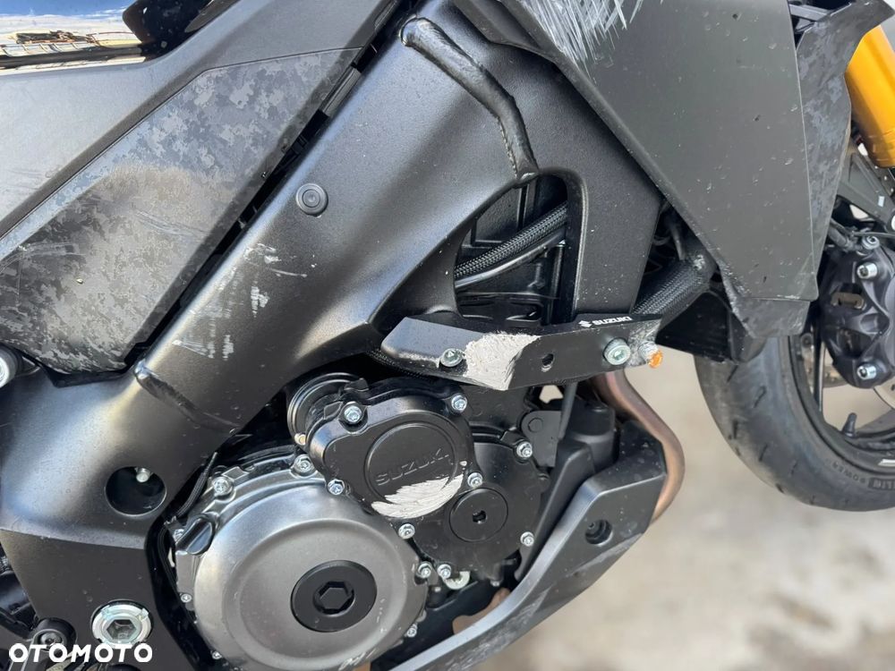 Suzuki GSX - 9