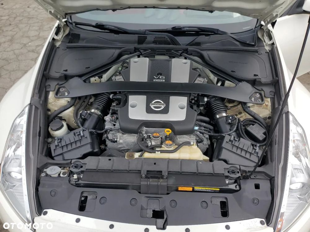 Nissan 370 Z - 11