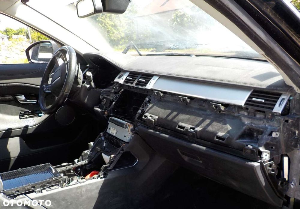 Land Rover Range Rover Evoque - 16