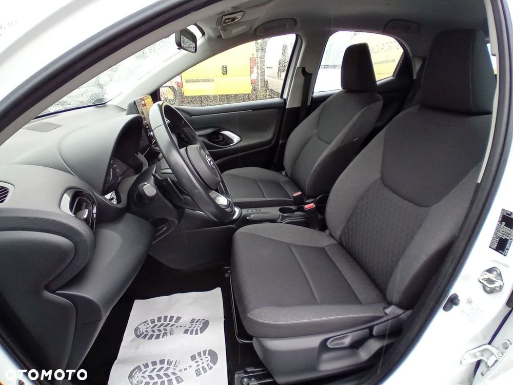 Toyota Yaris 1.5 Comfort CVT - 28