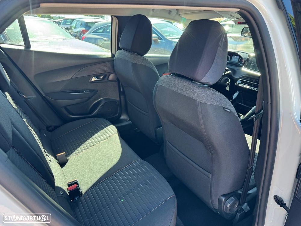Peugeot 2008 1.2 PureTech Active Pack EAT8 - 13