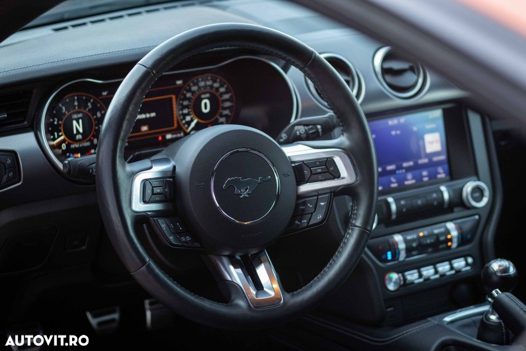 Ford Mustang - 18