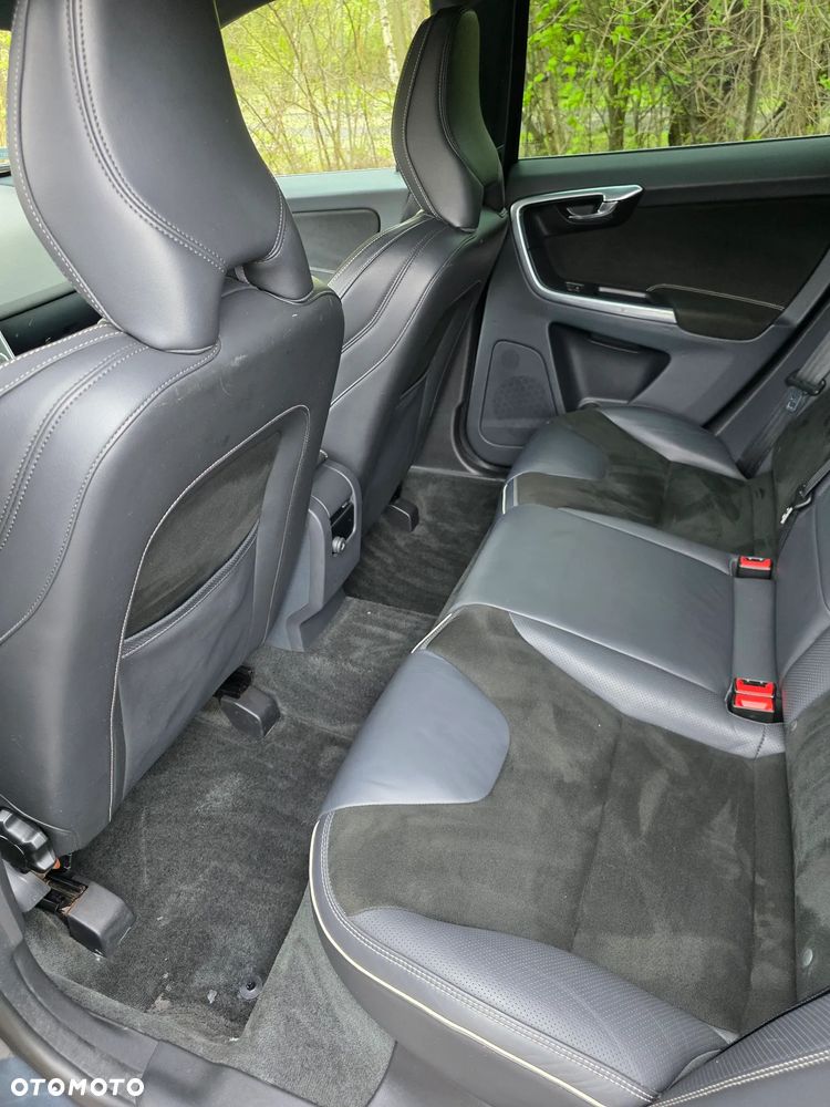 Volvo XC 60 D4 Geartronic Momentum - 14