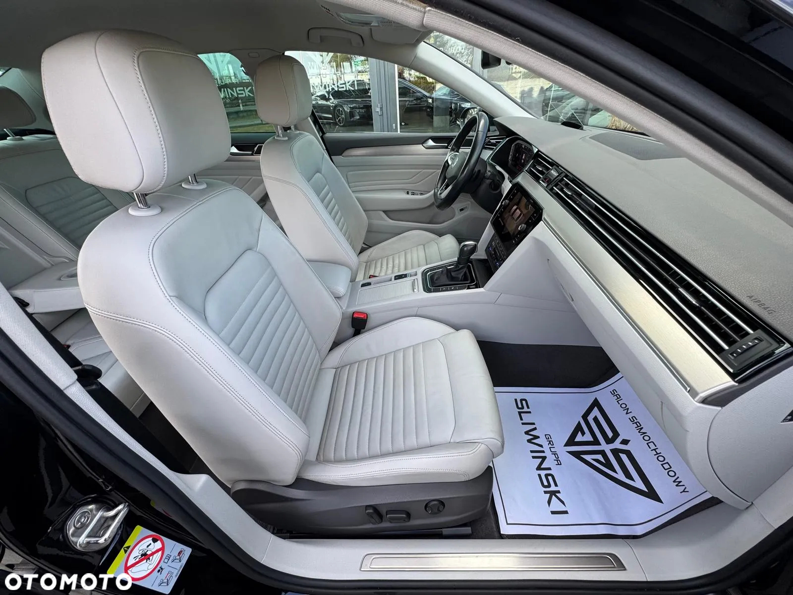 Volkswagen Passat 2.0 TDI 4Mot Elegance DSG - 19