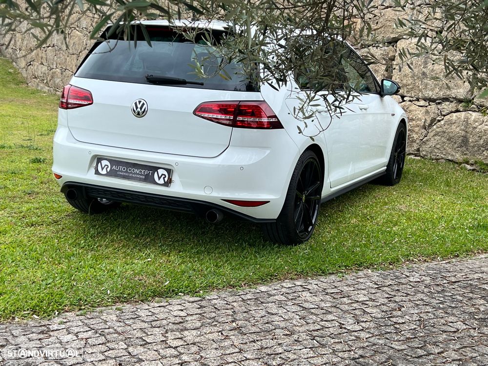 VW Golf 2.0 GTI DSG - 22