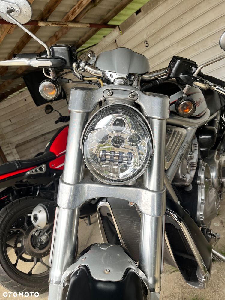Harley-Davidson V-Rod Street Rod - 18