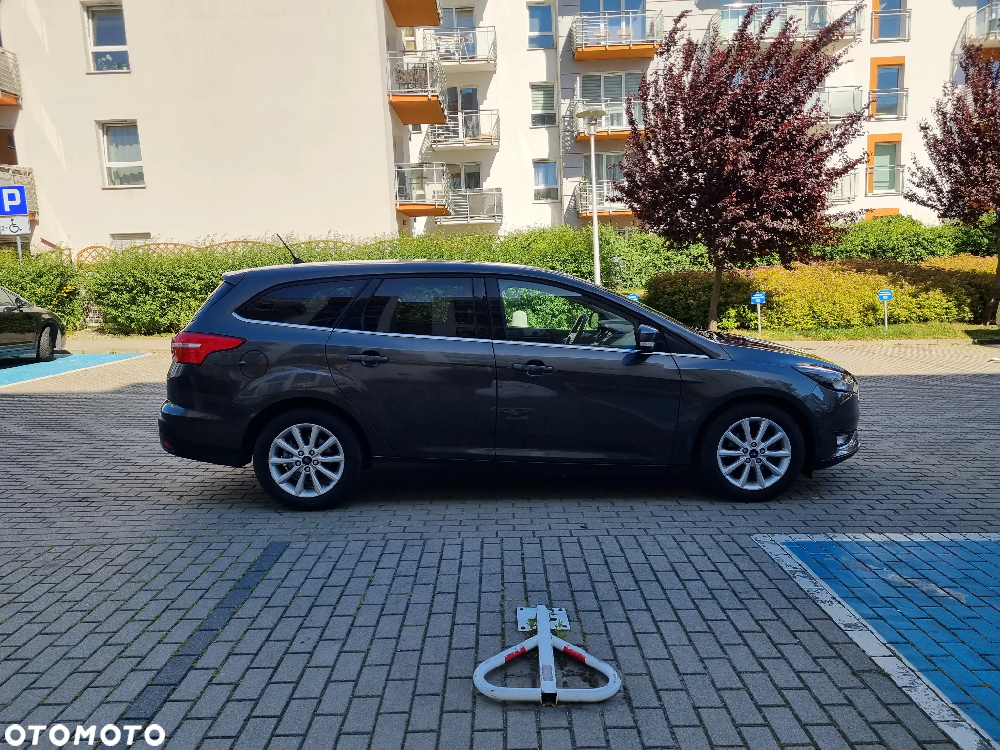 Ford Focus 1.0 EcoBoost Titanium ASS - 4