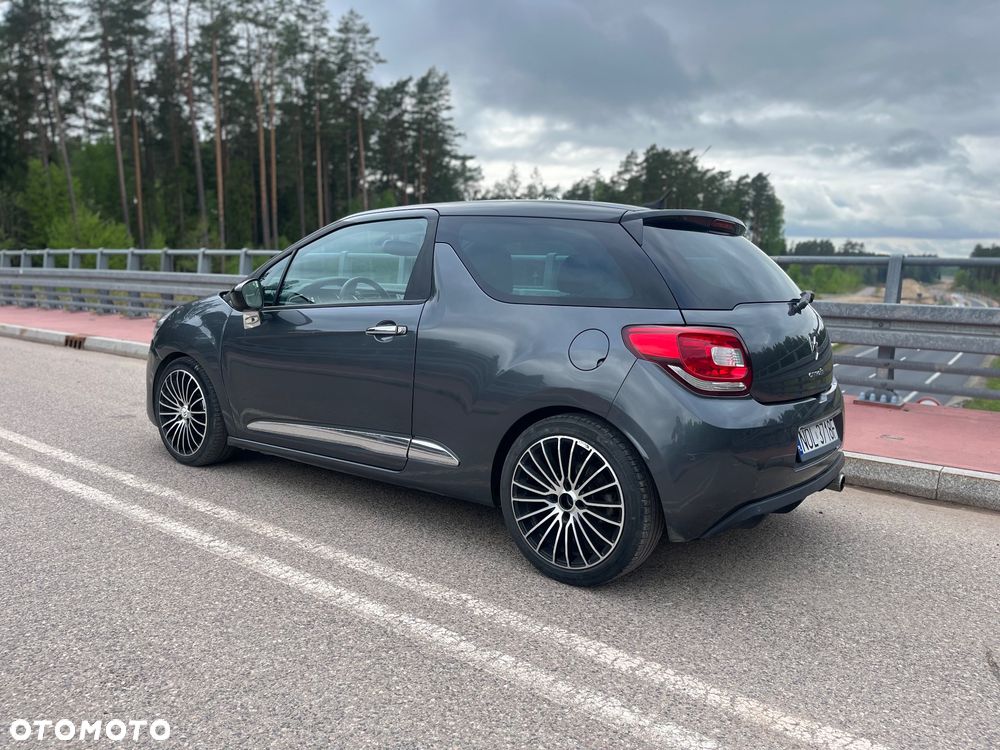 Citroën DS3 e-HDi 90 FAP SoChic - 23