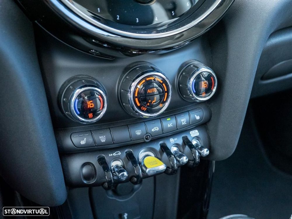 MINI 3 Portas Cooper SE Yours - 33