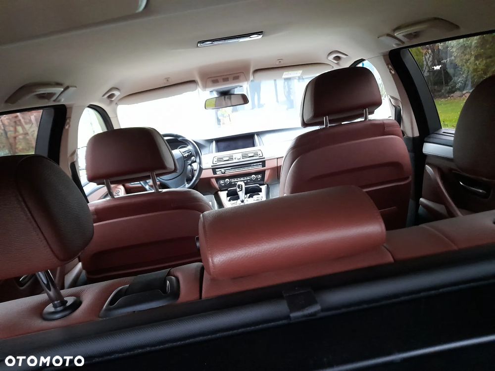 BMW Seria 5 530d Luxury Line - 34