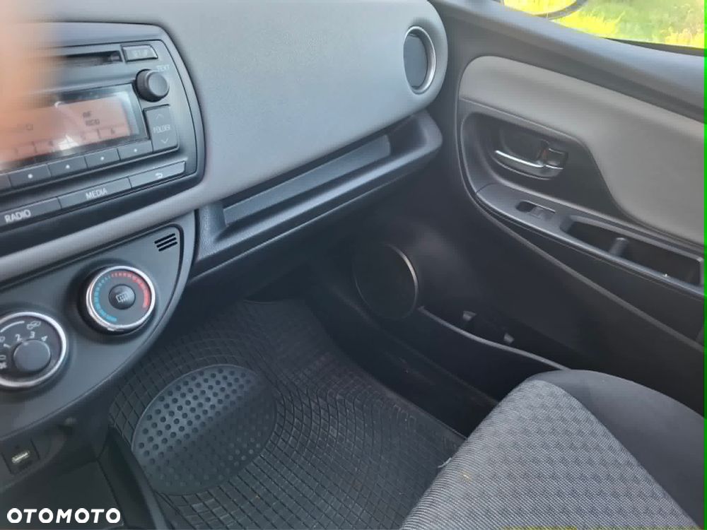 Toyota Yaris 1.33 Active EU6 - 4
