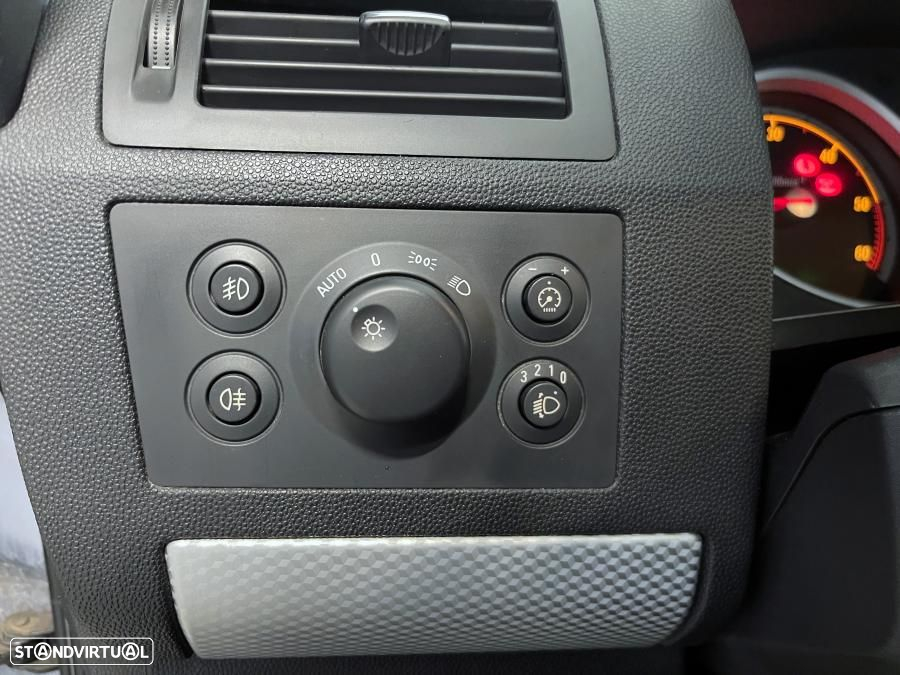 Opel Zafira 1.9 CDTi Cosmo - 8