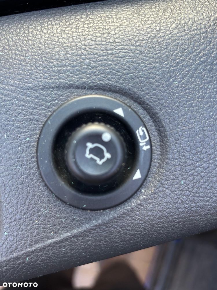 Ford Tourneo Custom - 16