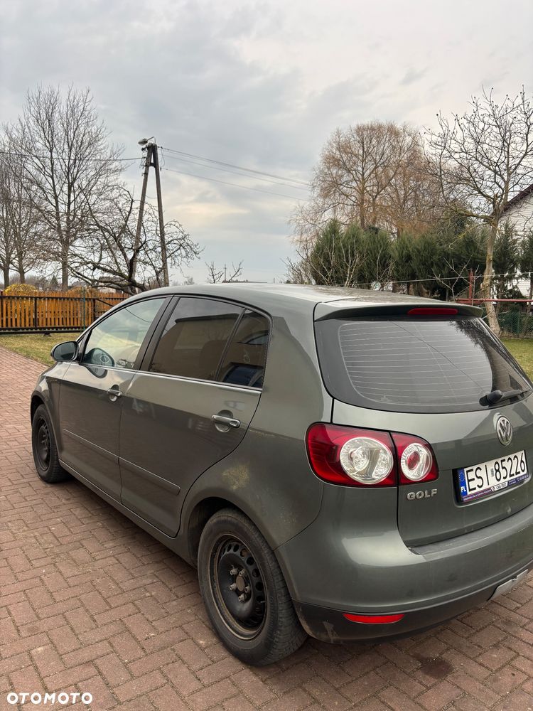 Volkswagen Golf Plus 1.6 FSI Trendline - 2