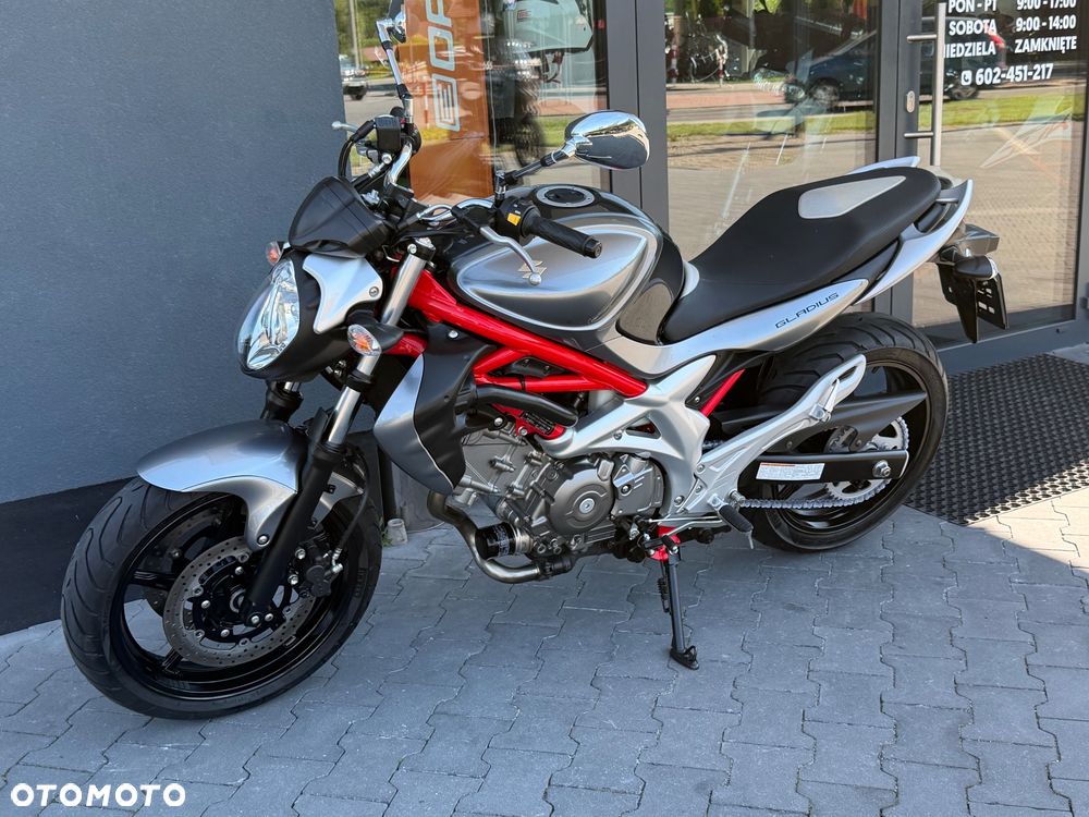 Suzuki Gladius - 26