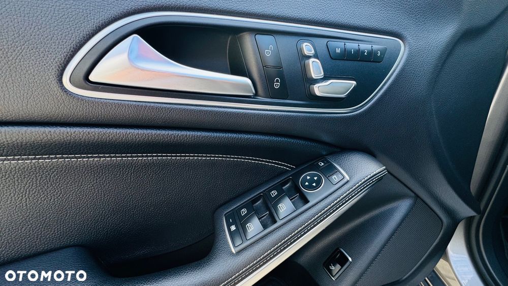 Mercedes-Benz CLA 250 4-Matic - 21