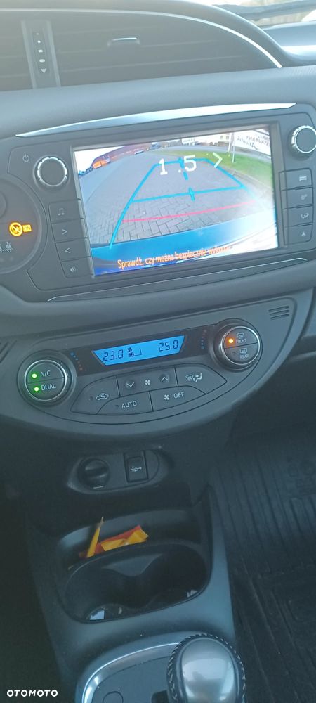 Toyota Yaris Hybrid 100 Life - 13